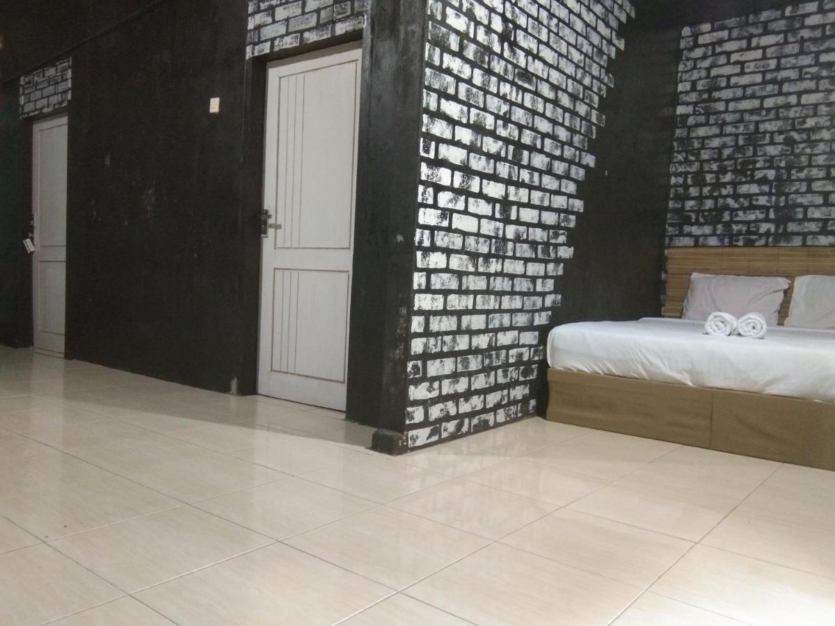 Bunar Tunggal Villa n Resto Anyer Exterior foto