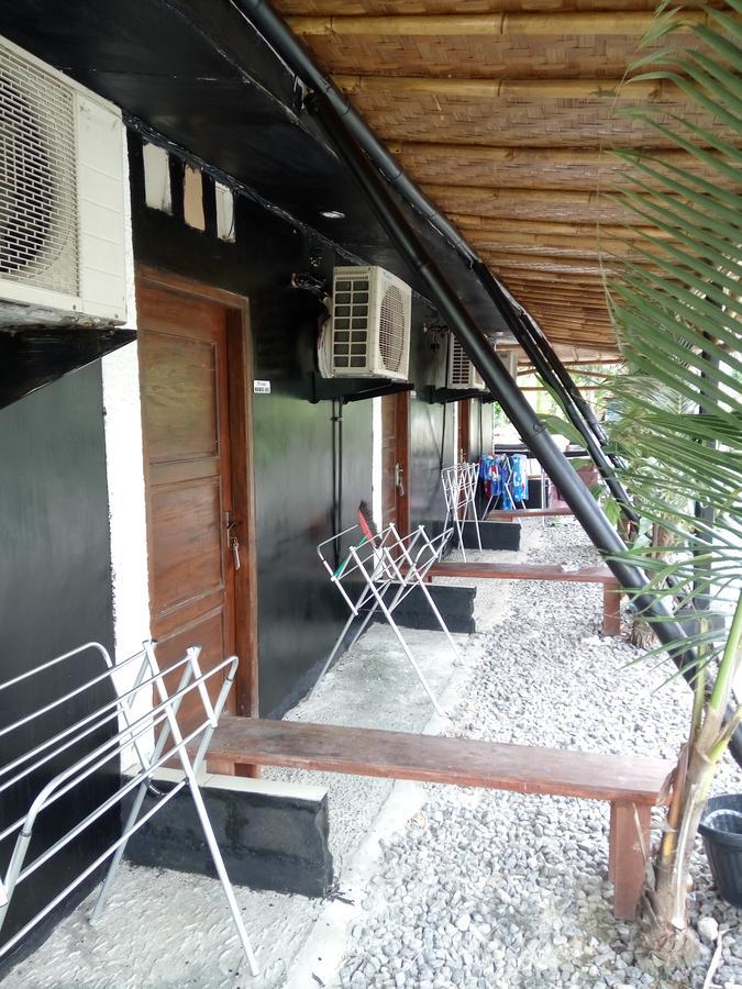 Bunar Tunggal Villa n Resto Anyer Exterior foto